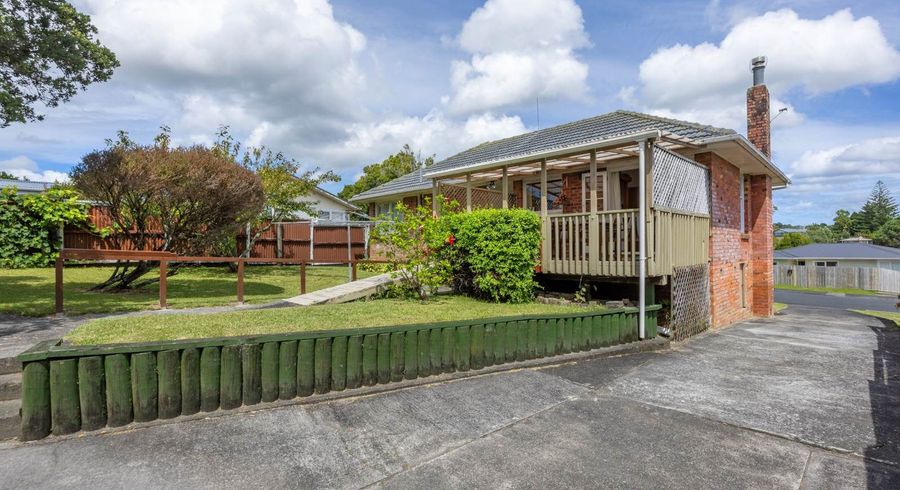  at 84  Barrys Road, Glendene, Waitakere City, Auckland