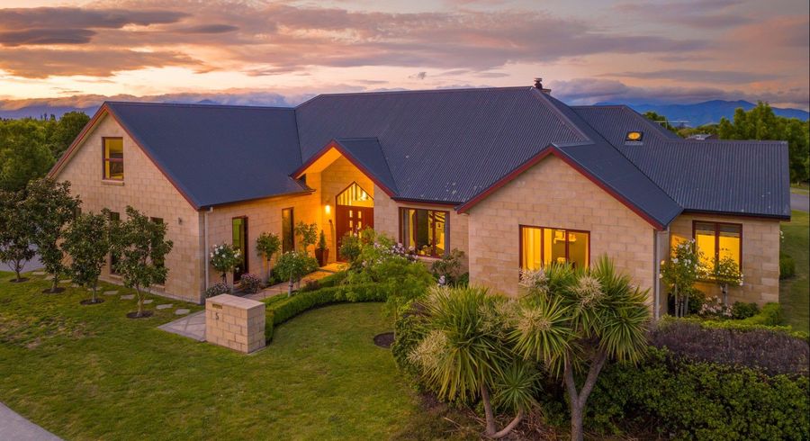 at 5 Forest Park Drive, Witherlea, Blenheim