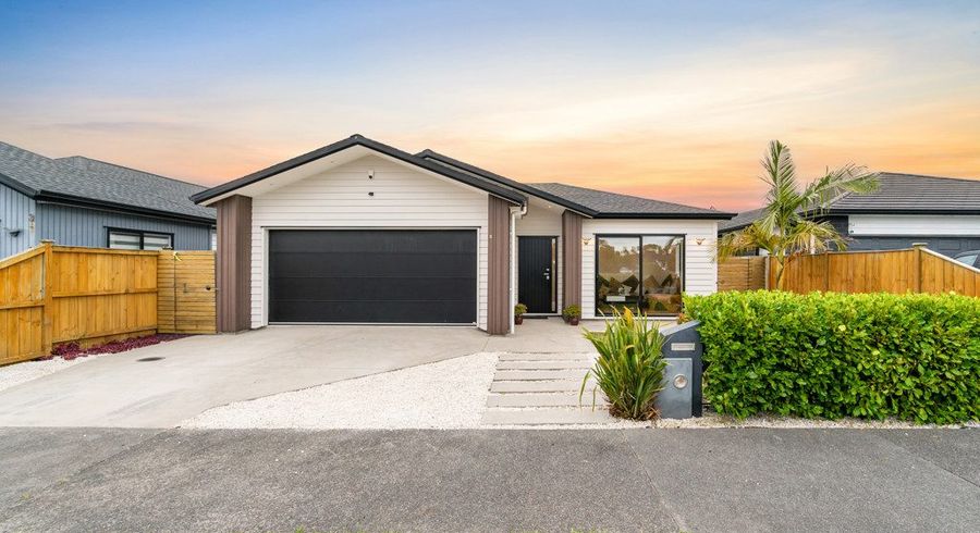  at 6 Earlywood Road, Ardmore, Auckland