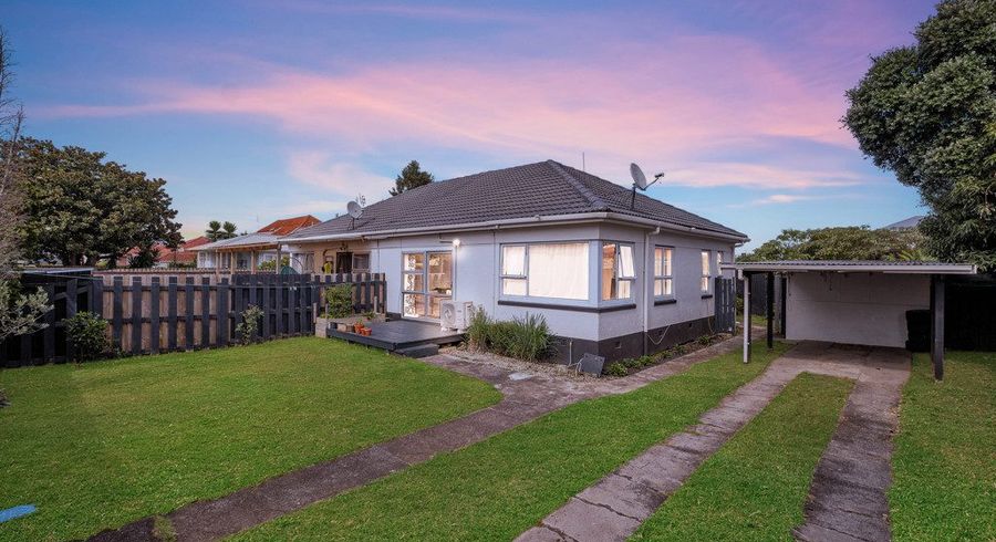  at 1/52 Marr Road, Manurewa, Auckland