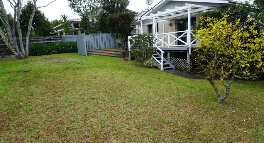  at 2/39 Union Rd, Howick, Manukau City, Auckland