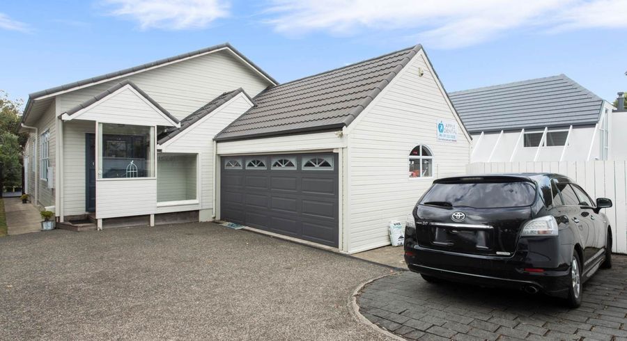  at 32 Green Lane East, Remuera, Auckland City, Auckland