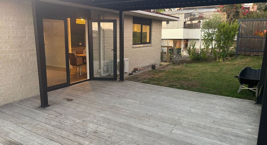  at 33 Deep Creek Road, Torbay, North Shore City, Auckland