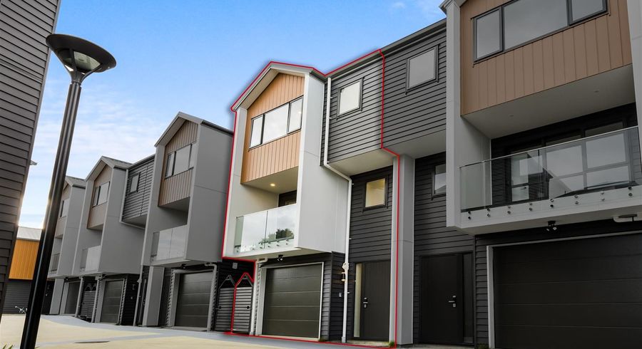  at Lot 5, 6 Woodhouse Place, West Harbour, Waitakere City, Auckland