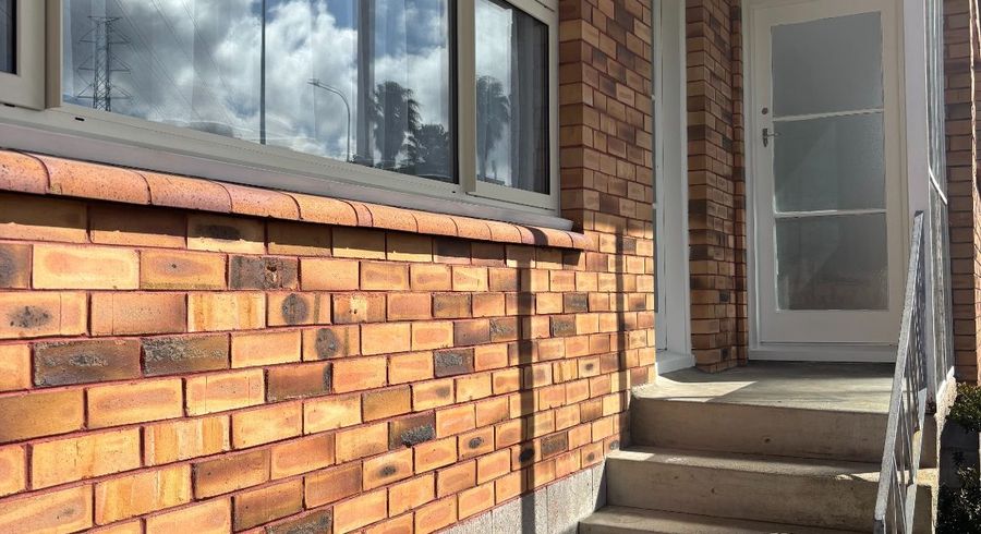  at 2/249 Te Atatu Road, Te Atatu South, Waitakere City, Auckland