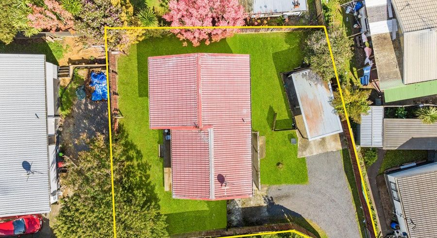  at 2/21 Nearco Street, Randwick Park, Auckland