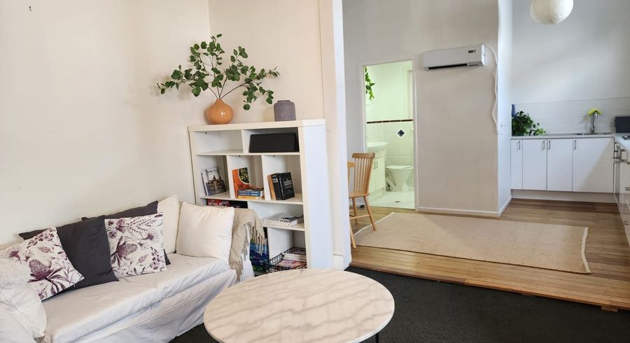  at 2/24 West End Road, Herne Bay, Auckland