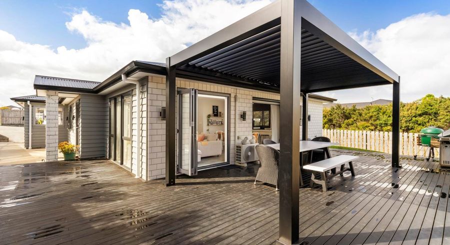  at 11 Tahuna Minhinnick Drive, Glenbrook, Glenbrook