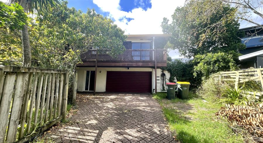  at 15 Kingsclere Place, Goodwood Heights, Manukau City, Auckland