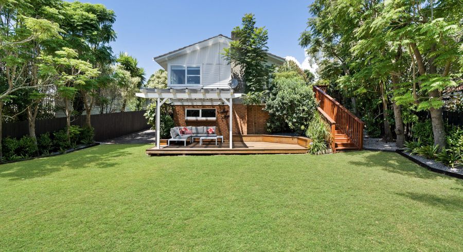  at 11 Powrie Street, Glenfield, North Shore City, Auckland