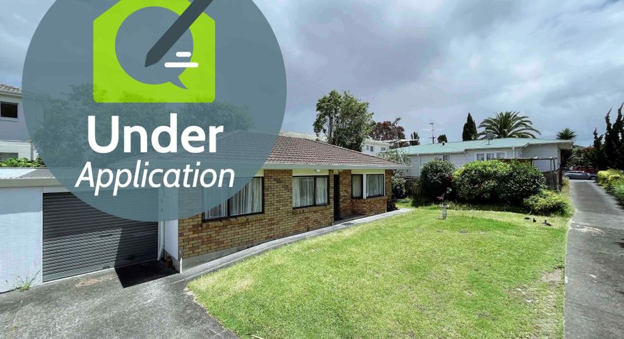  at 2/17 Queen Mary Avenue, New Lynn, Auckland