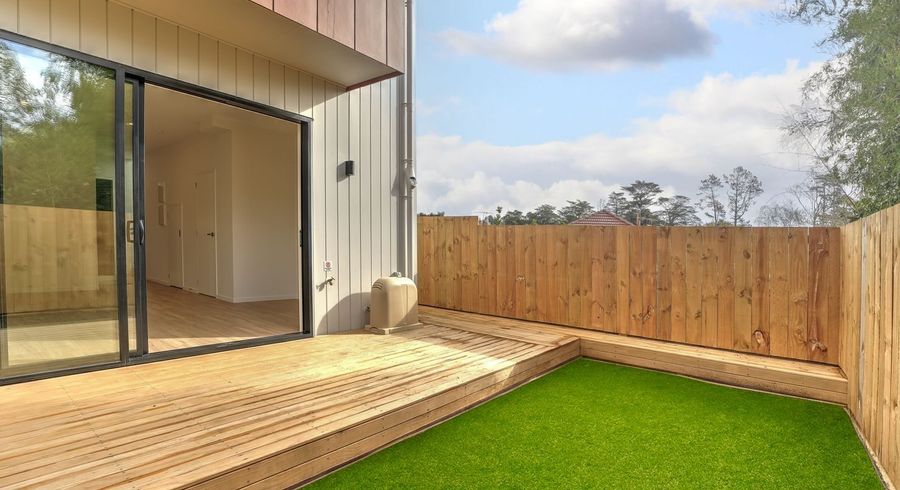  at 3/4 Serjeant Street, Henderson, Auckland