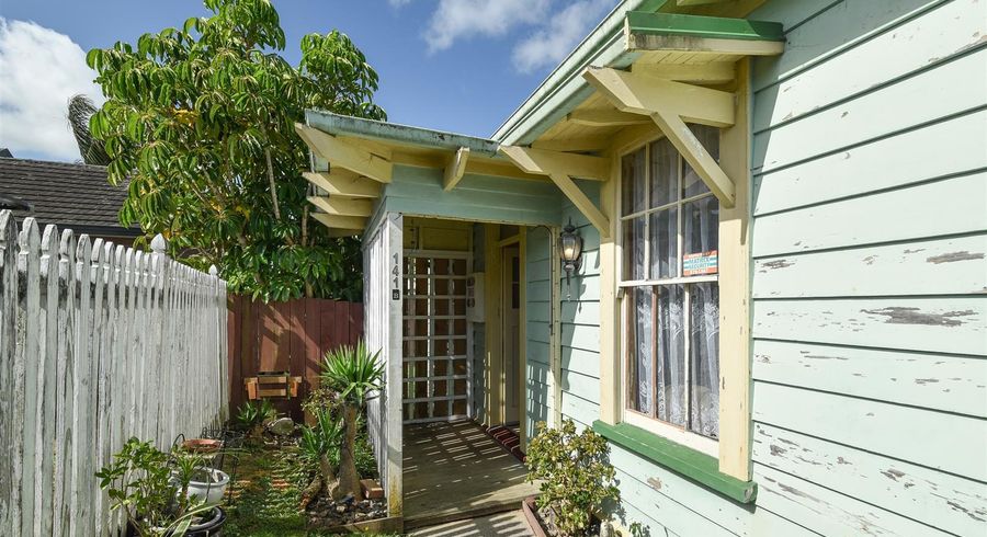  at 2/141 Colwill Road, Massey, Auckland