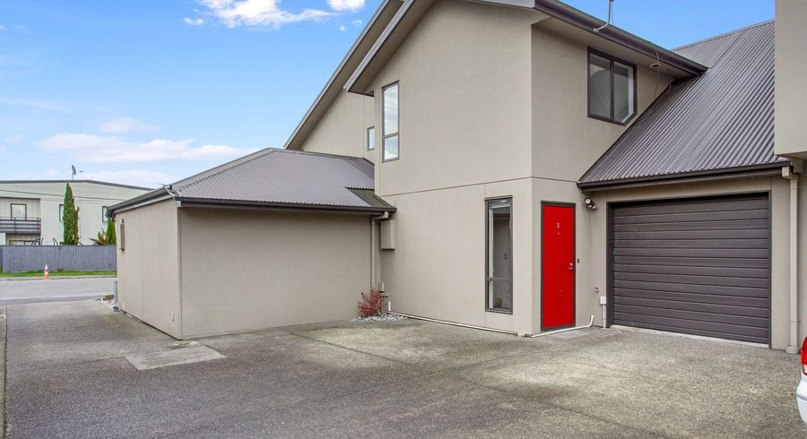  at 2/38 Brockworth Place, Riccarton, Christchurch