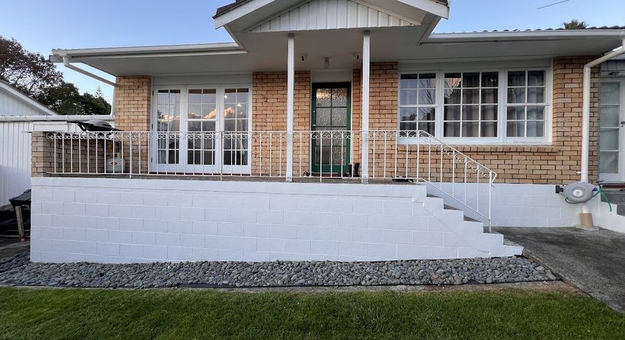  at 2/10 La Veta Avenue, Mount Albert, Auckland City, Auckland