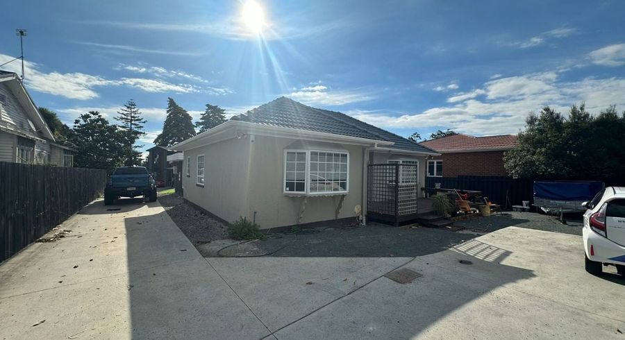  at 22 Hill Road, Hill Park, Manukau City, Auckland