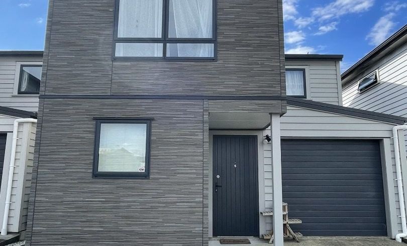  at 6 Kuparu Street, Weymouth, Manukau City, Auckland