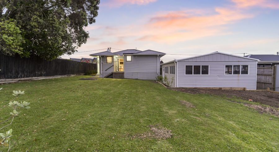  at 27 Waipa Street, Birkenhead, Auckland