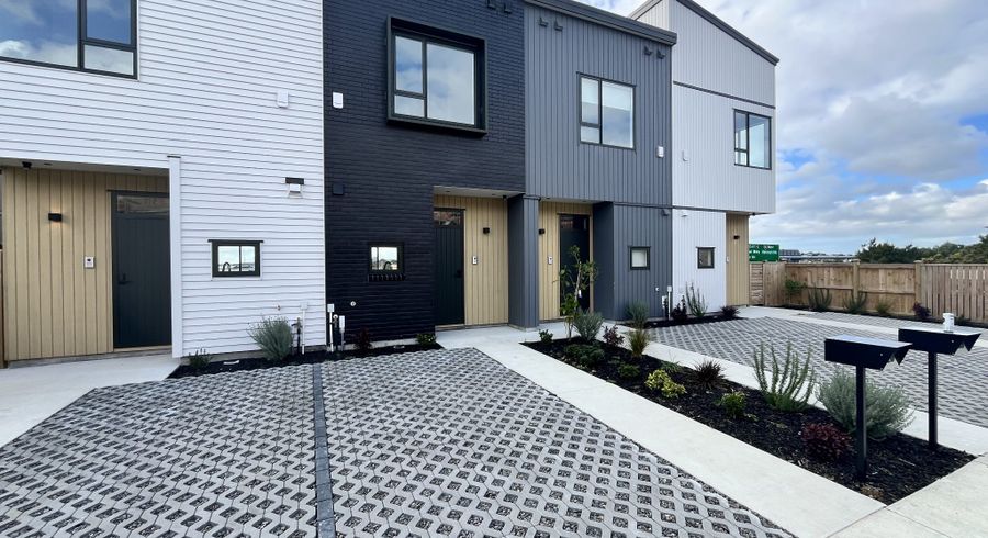  at 24 Puihi Cresent, Westgate, Waitakere City, Auckland