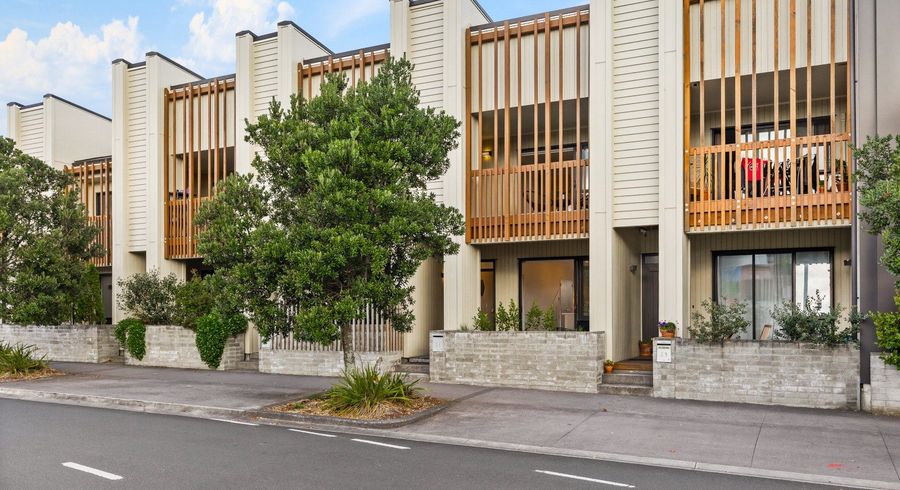  at 31 De Havilland Road, Hobsonville, Waitakere City, Auckland