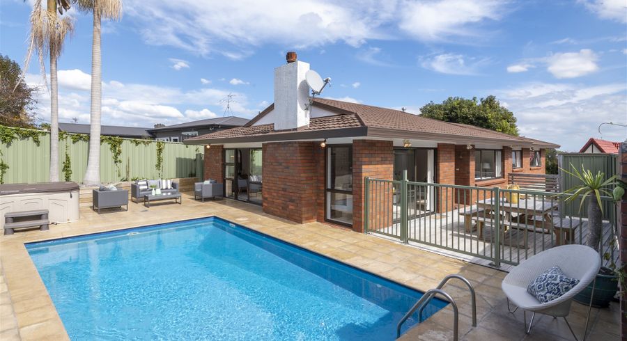  at 188 Bleakhouse Road, Mellons Bay, Auckland