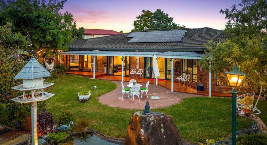  at 54 Roy Maloney Drive, Henderson, Waitakere City, Auckland