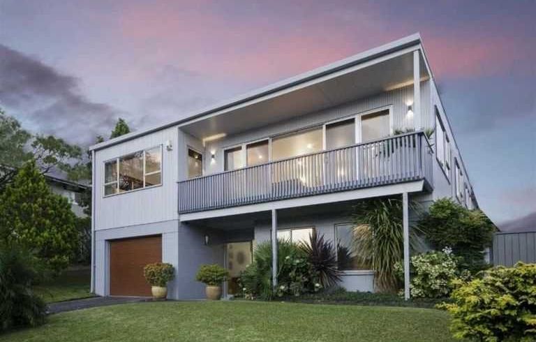  at 9 Christensen Place, Forrest Hill, North Shore City, Auckland