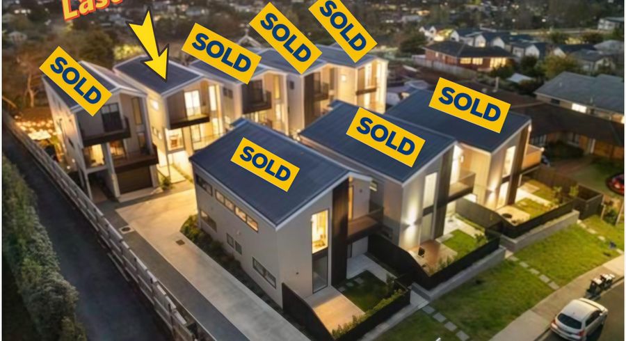  at 10-12 White Heron Drive, Massey, Waitakere City, Auckland