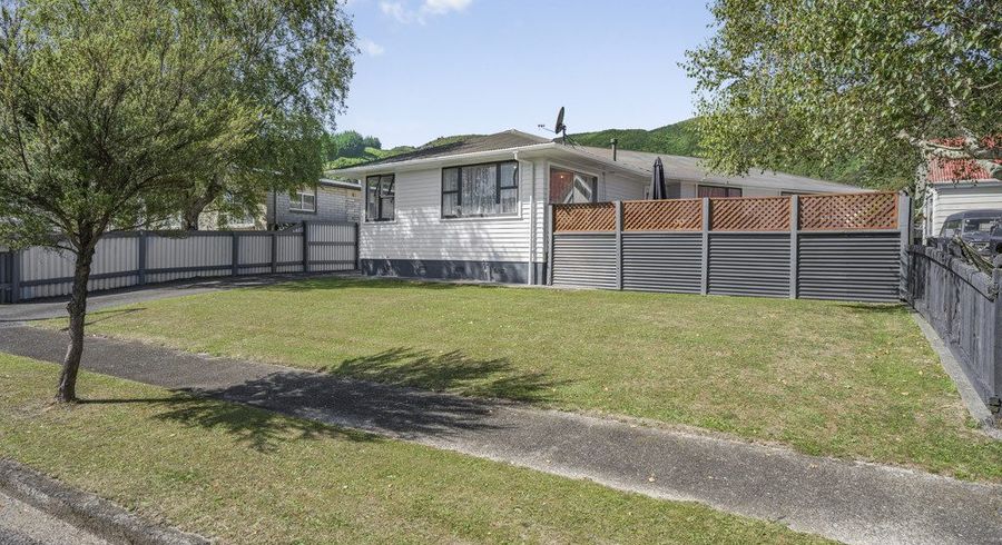  at 11 Dewsbury Grove, Wainuiomata, Lower Hutt