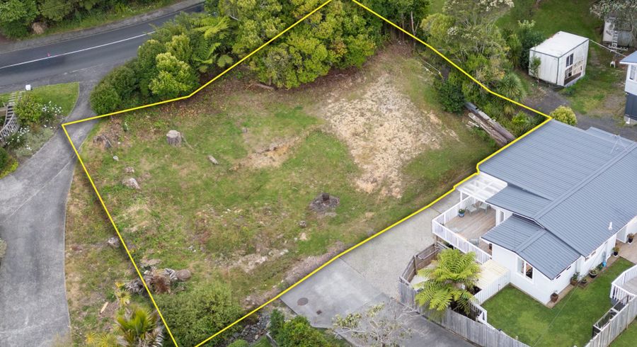  at 10 Atkinson Road, Titirangi, Waitakere City, Auckland