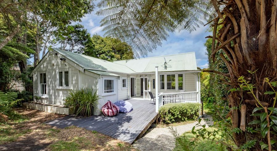  at 5 Victory Road, Laingholm, Auckland