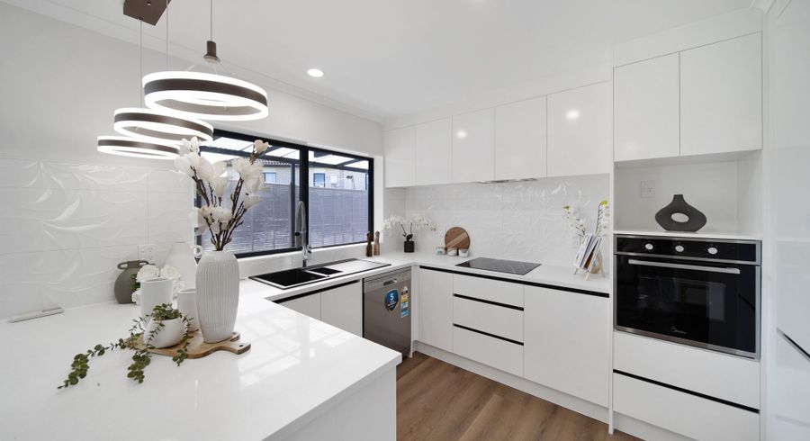  at 323 Mahia Road, Weymouth, Auckland