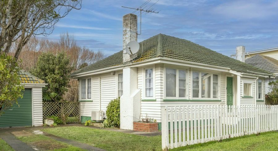  at 22 Findlay St, Tawa, Wellington, Wellington