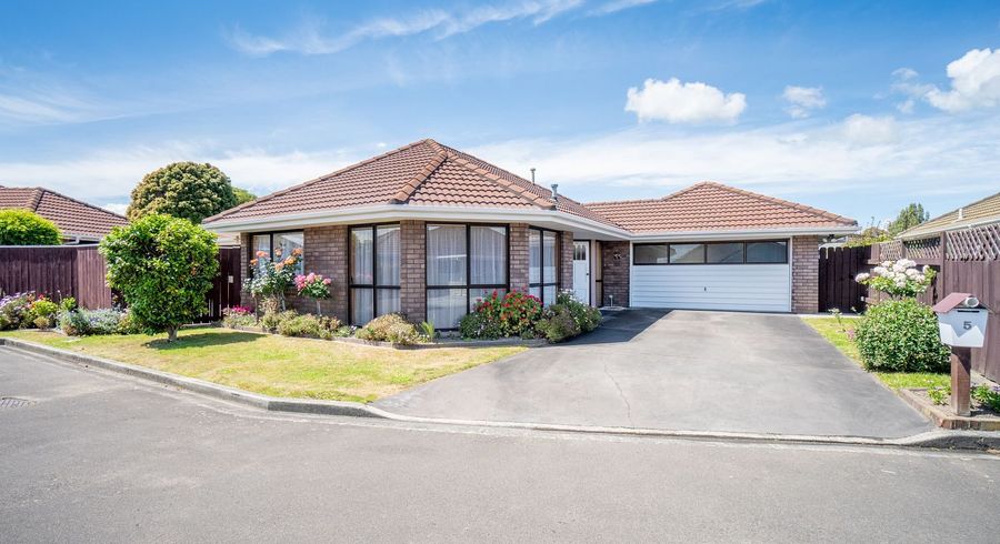  at 5 Seville Court, Terrace End, Palmerston North, Manawatu / Whanganui