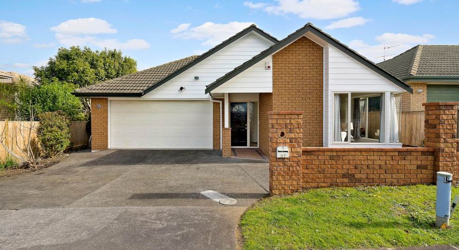  at 1/57 Whitford Road, Botany Downs, Manukau City, Auckland
