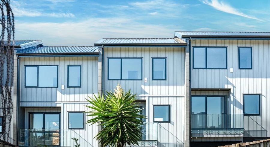  at 2/21 Valonia Street, New Windsor, Auckland City, Auckland