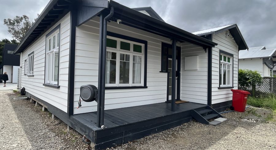  at 17 Knowles Street, Terrace End, Palmerston North