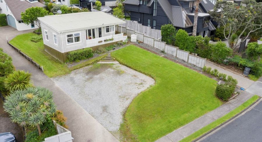  at 4B View Road, Campbells Bay, North Shore City, Auckland