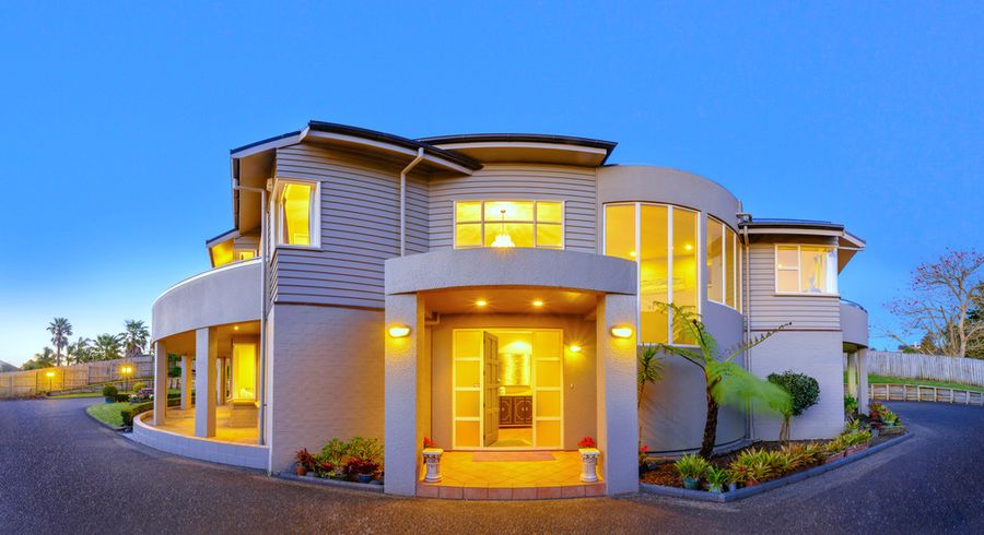  at 19 Del Mar Court, Shamrock Park, Auckland