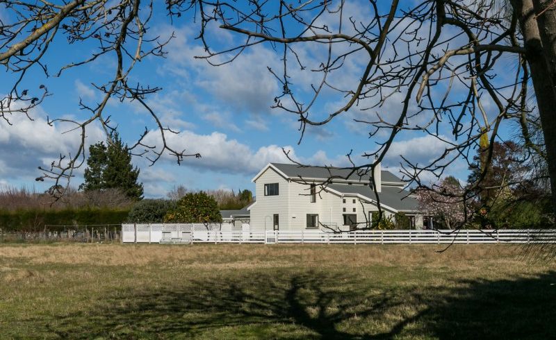  at 417 Saint Georges Road, Havelock North