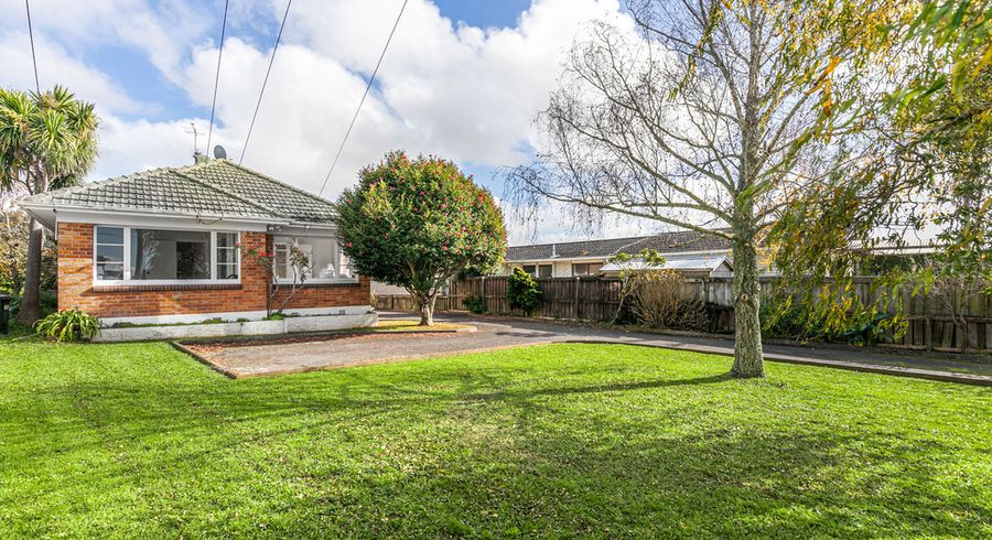  at 1321 Dominion Road Extension, Mount Roskill, Auckland