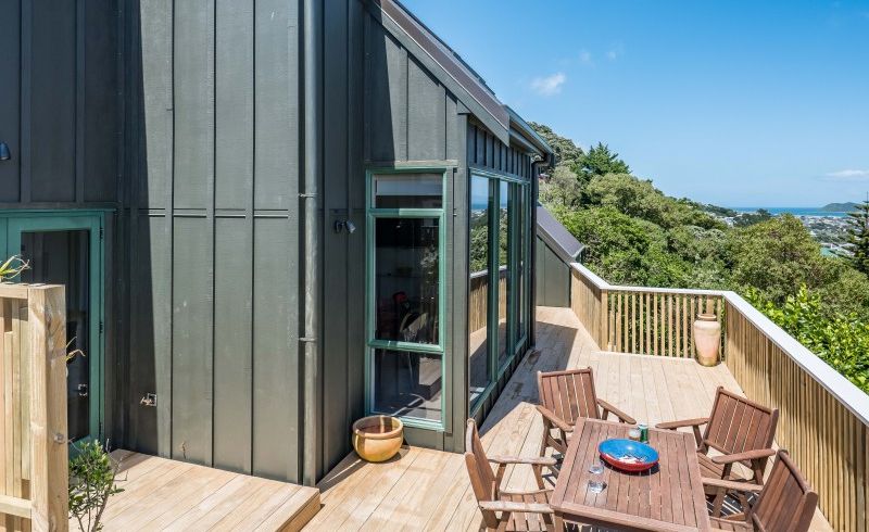  at 2/77 Nevay Road, Miramar, Wellington