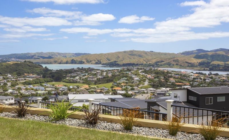  at 76 Endeavour Drive, Whitby, Porirua