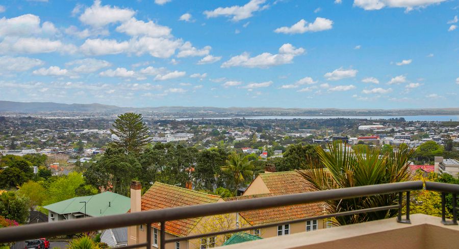  at 18A Hillside Crescent South, Mount Eden, Auckland