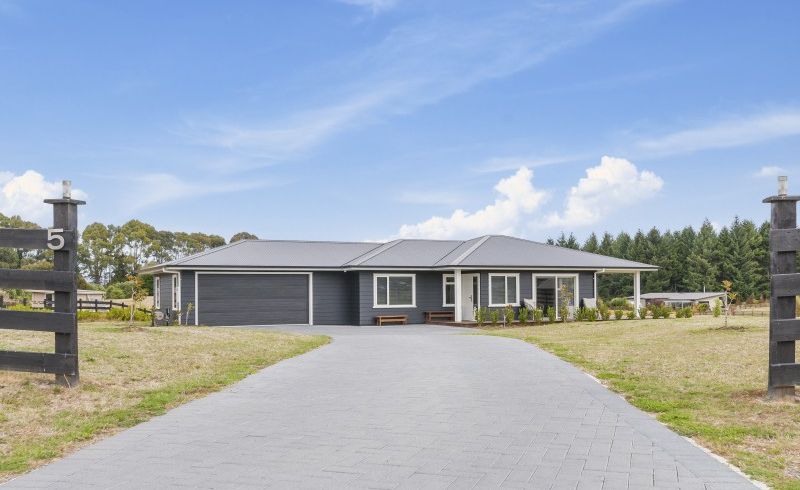  at 5 Kinloch Road, Taupo