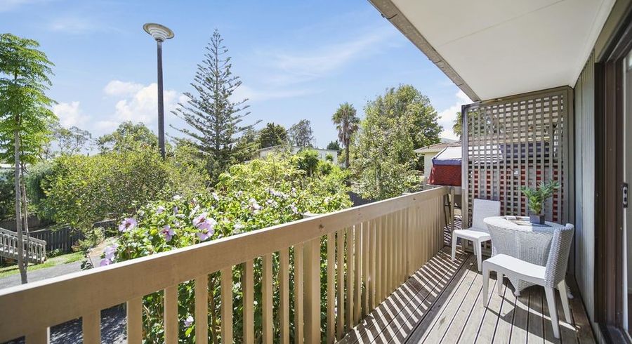 at 2/35 Patons Road, Howick, Auckland