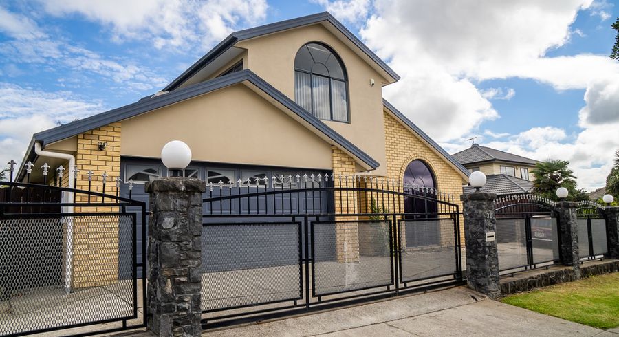  at 37 Peninsula Road, Mangere, Auckland