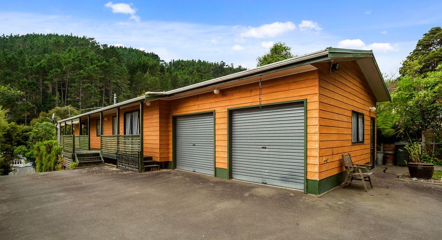  at 38 Elmslie Road, Pinehaven, Upper Hutt