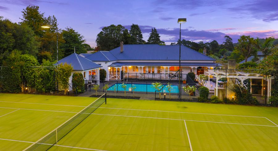  at 9 Birchwood Grove, Greenhithe, Auckland