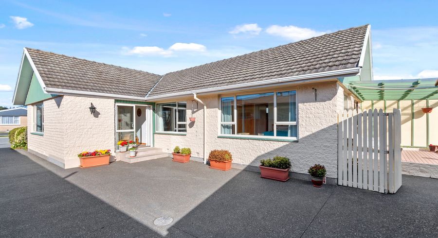  at 27 Glenrowan Avenue, Avondale, Christchurch